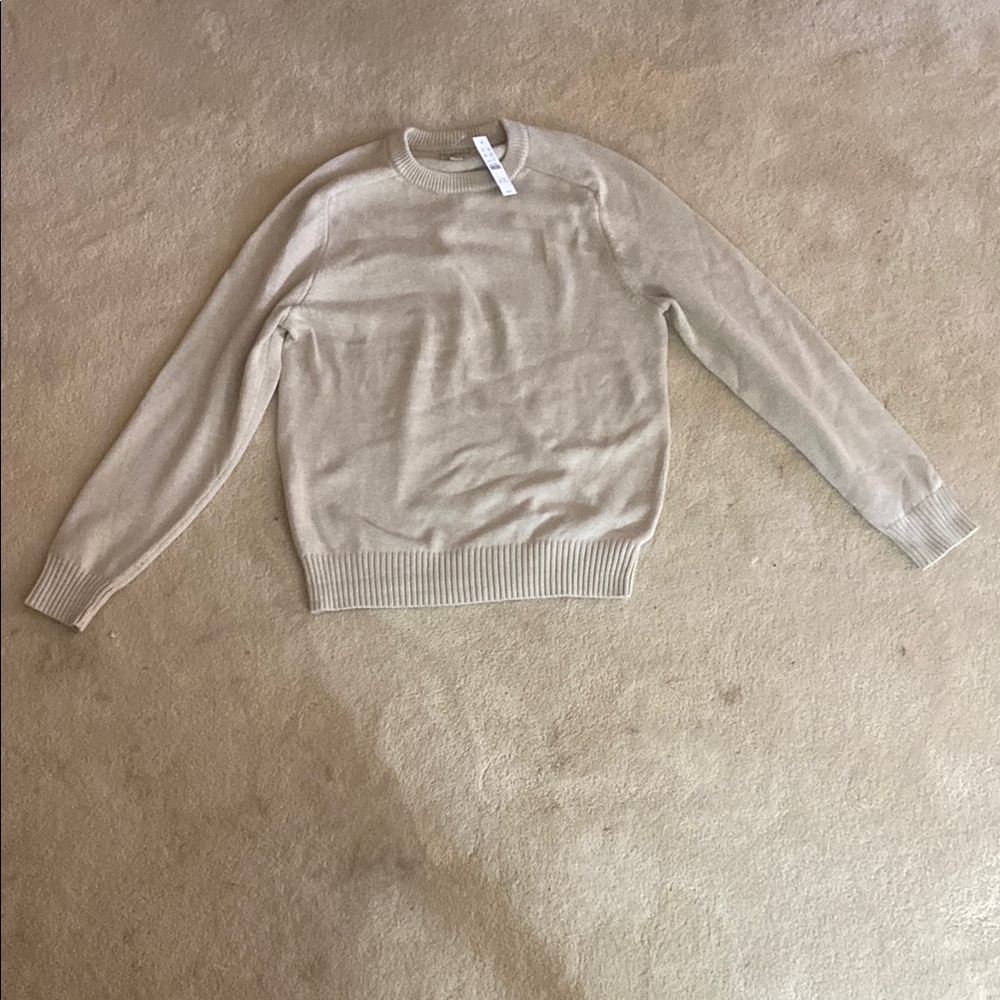 J Crew Men’s Medium Cream Colored Sweater new with tags